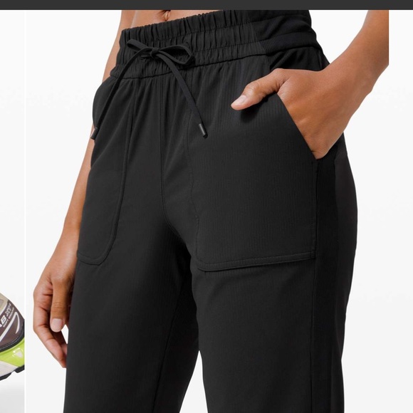 Lululemon Beyond the Studio Jogger Black Size 8 - Picture 5 of 14